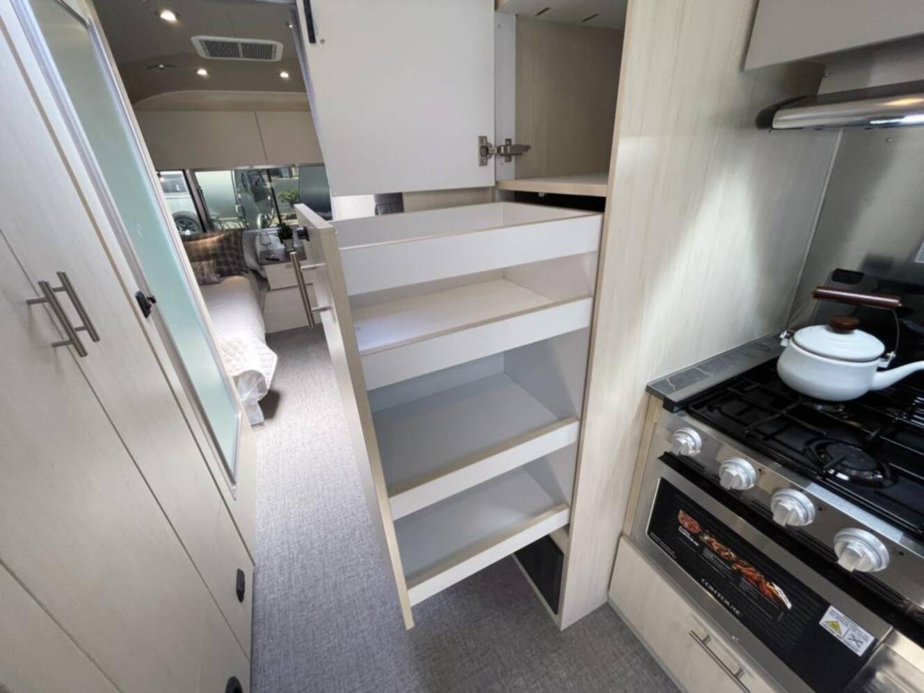A photo of this 2026 Airstream Flying Cloud 27FB