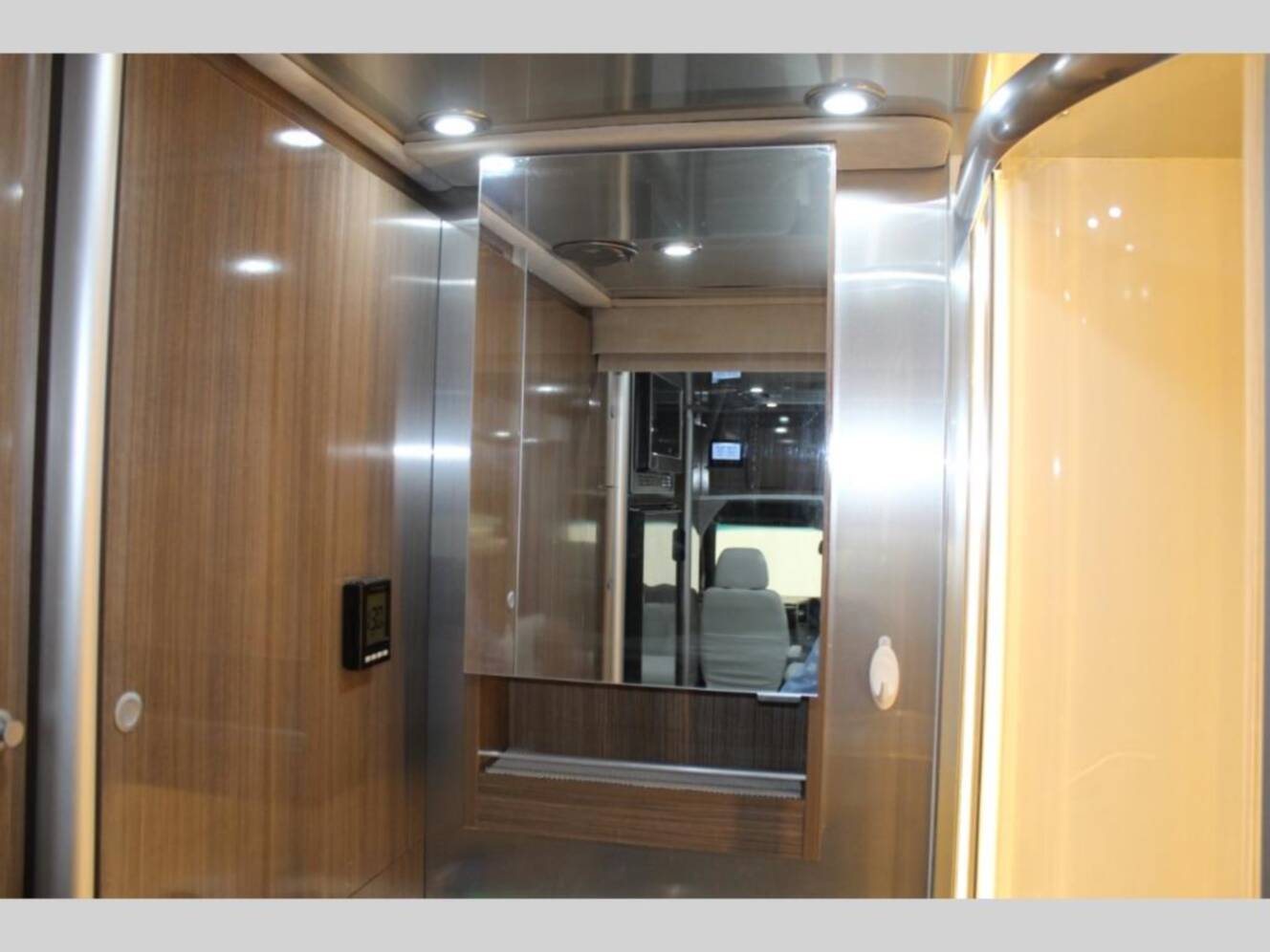 A photo of this 2019 Airstream Atlas Murphy Suite