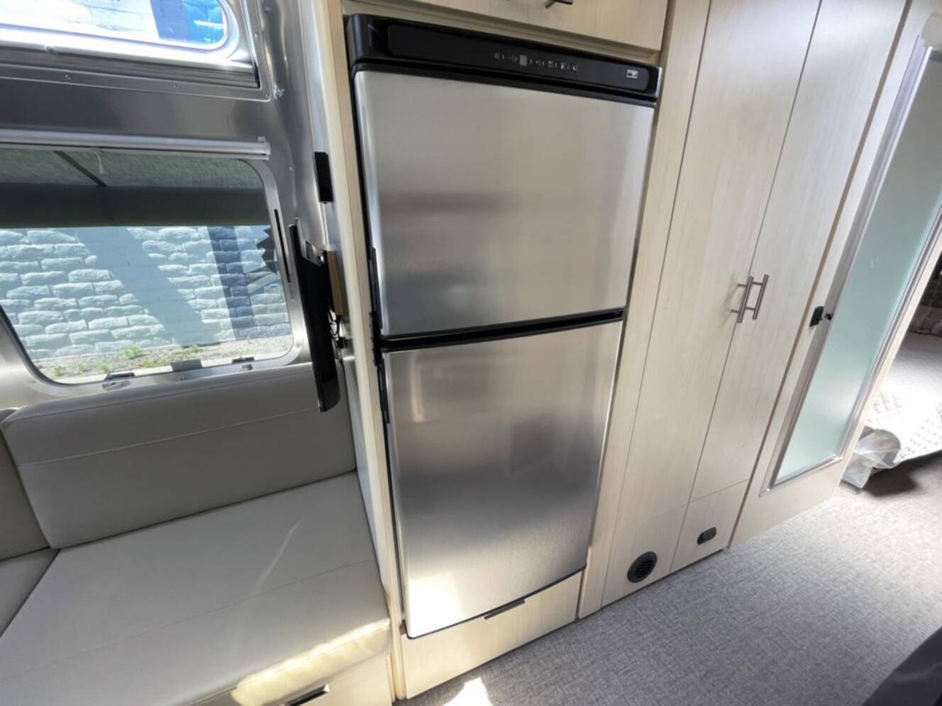 A photo of this 2026 Airstream Flying Cloud 27FB