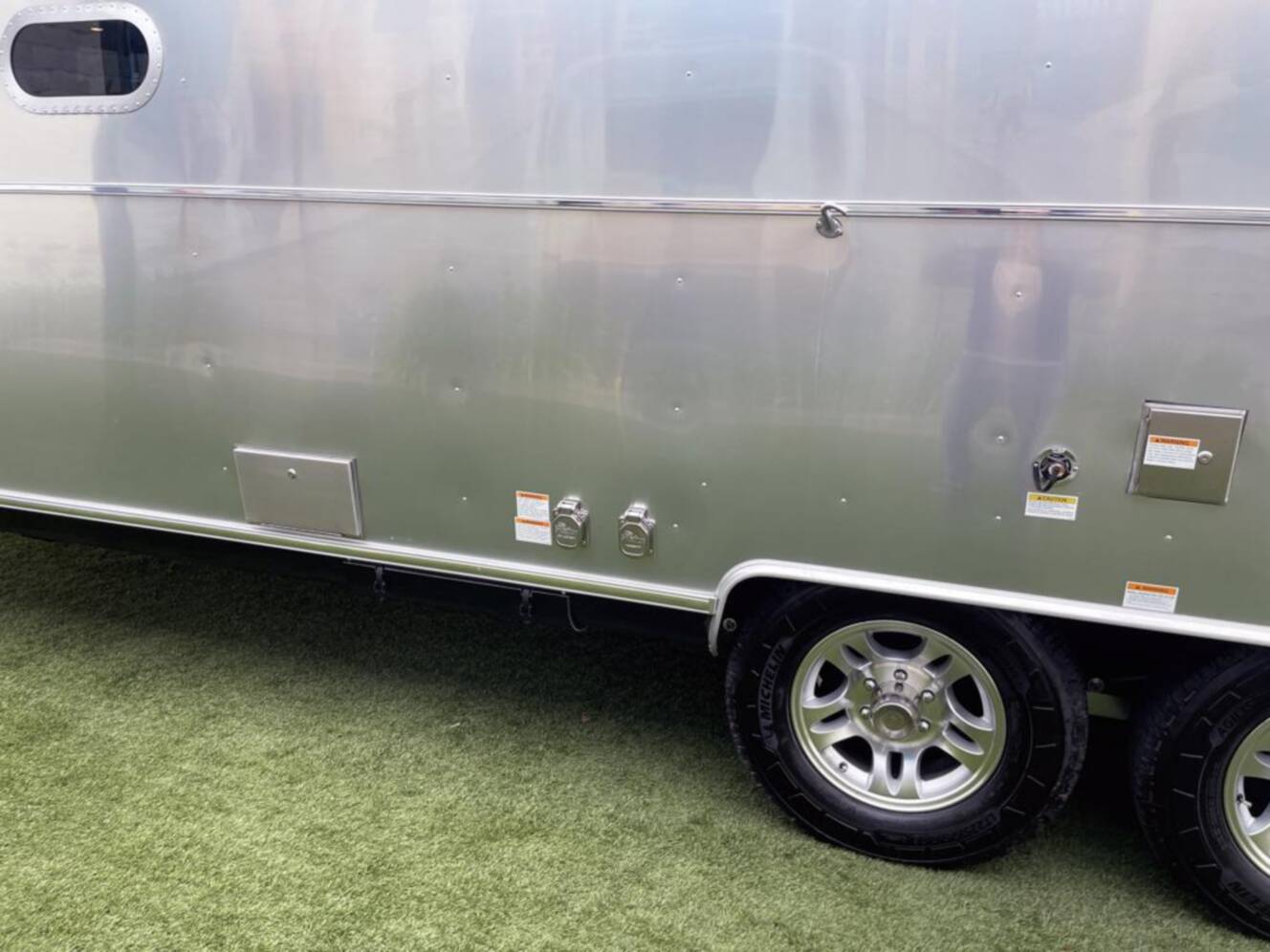 A photo of this 2026 Airstream Classic 28 RBT