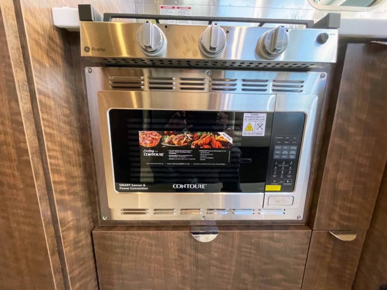 A photo of this 2026 Airstream Globetrotter 25FB