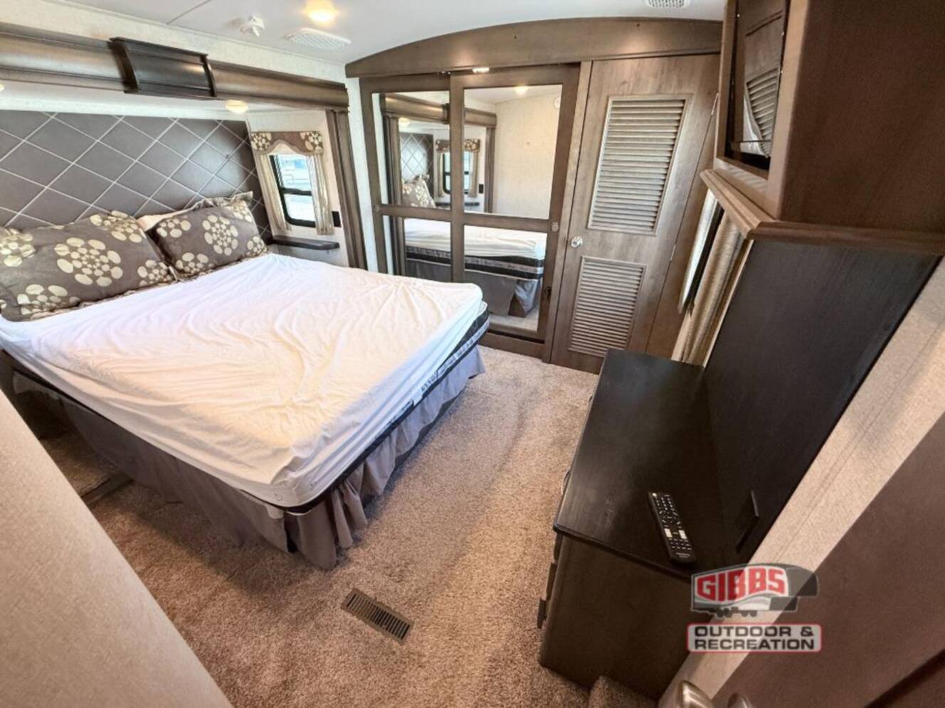 A photo of this 2018 Keystone Rv Montana 3791RD