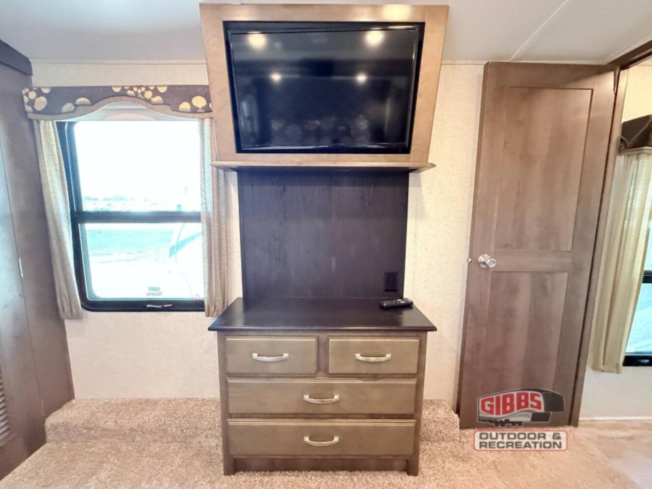 A photo of this 2018 Keystone Rv Montana 3791RD