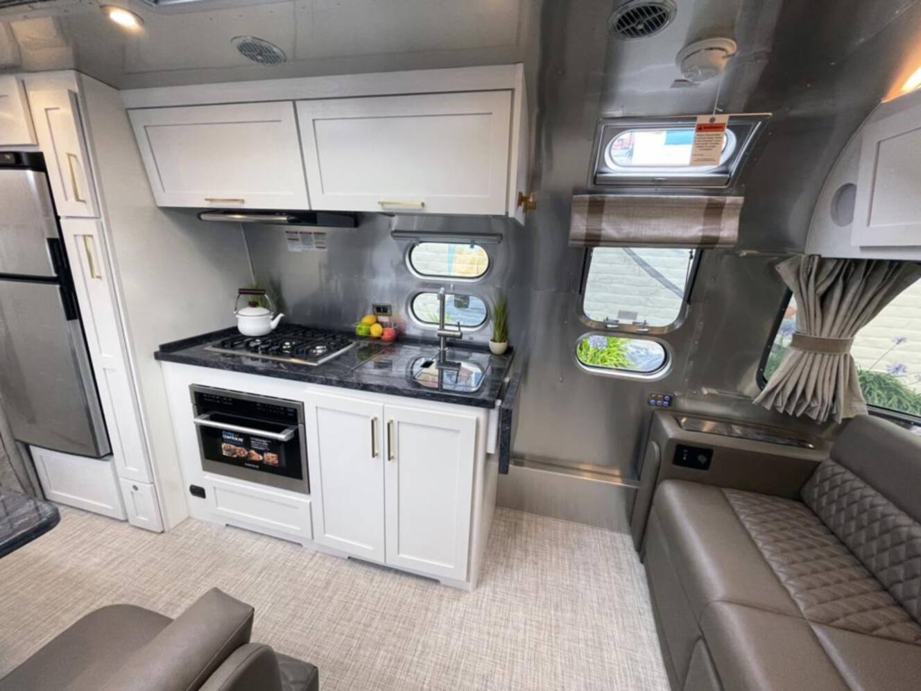 A photo of this 2026 Airstream Classic 28 RBT