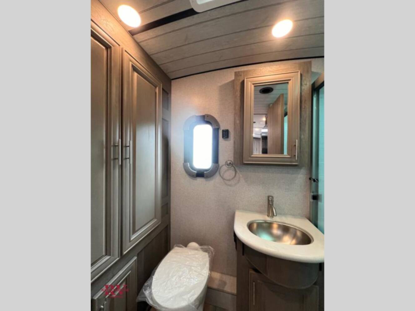 A photo of this 2026 Northwood Arctic Fox Edge 22GT