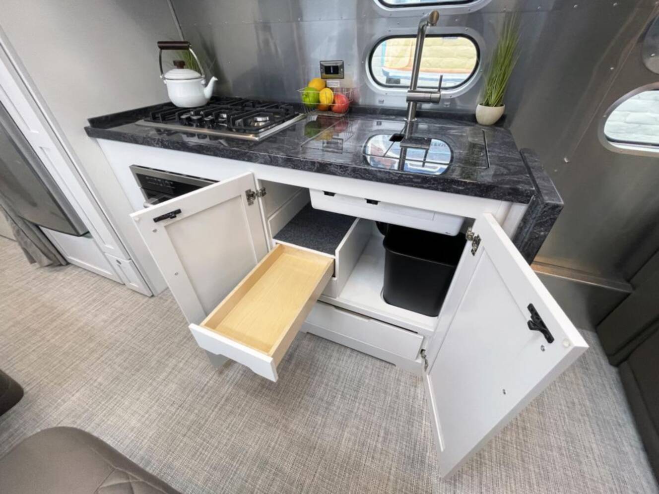 A photo of this 2026 Airstream Classic 28 RBT
