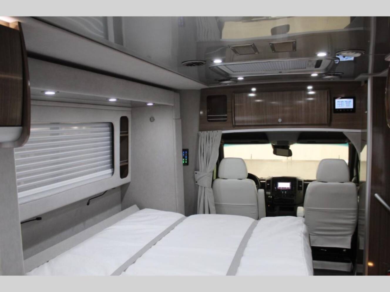 A photo of this 2019 Airstream Atlas Murphy Suite