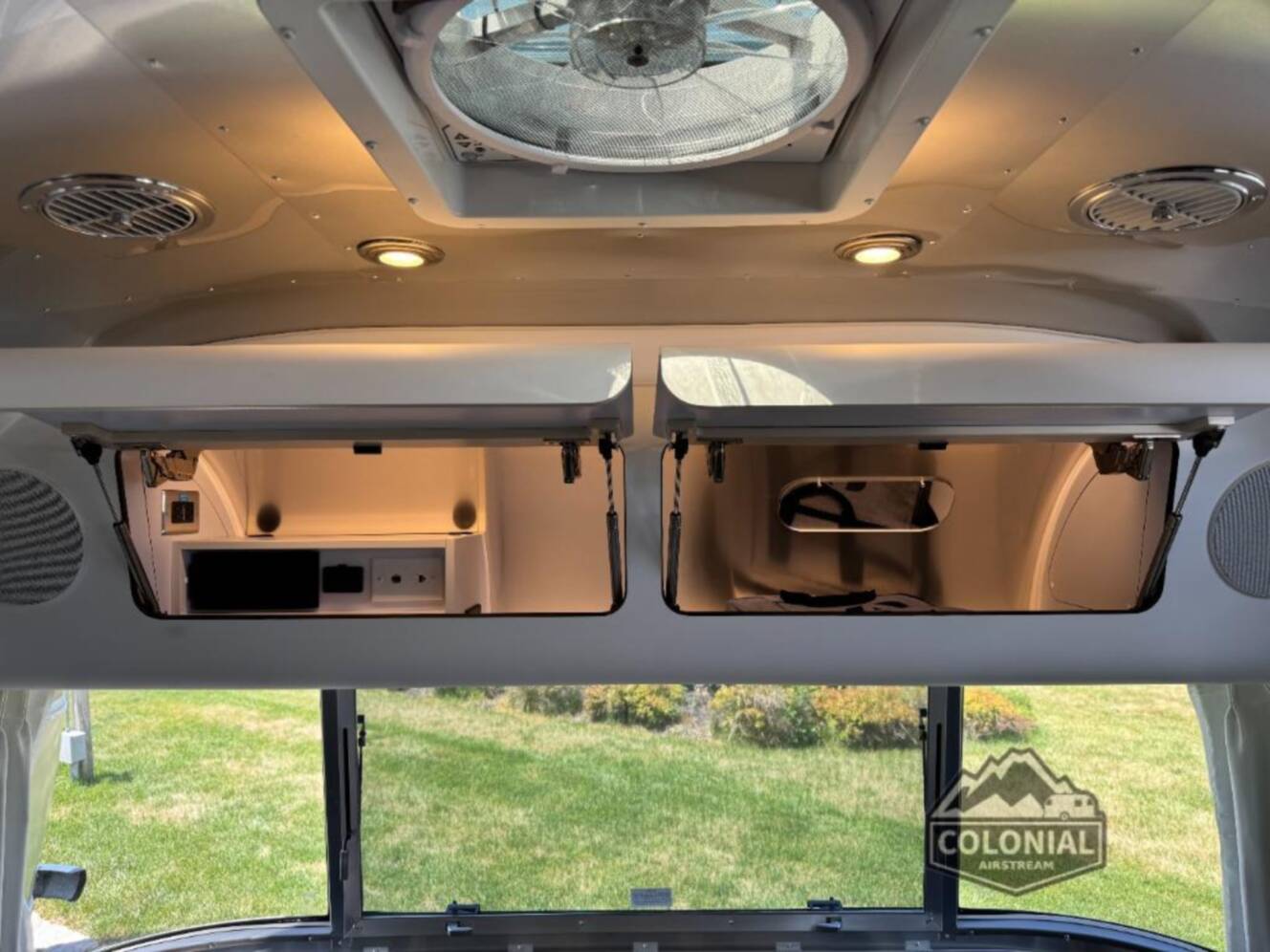 A photo of this 2026 Airstream Globetrotter 25FBT Twin