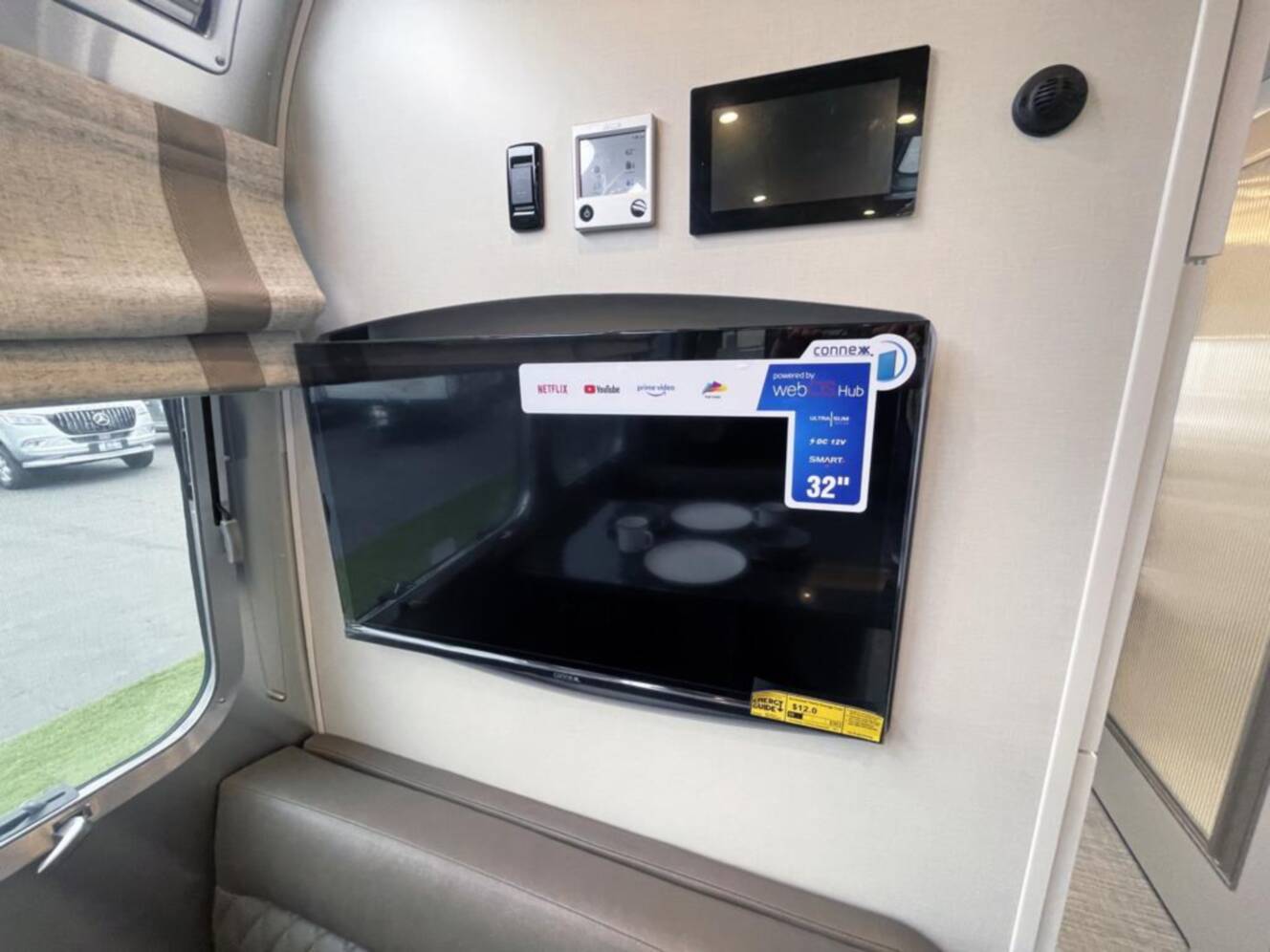 A photo of this 2026 Airstream Classic 28 RBT
