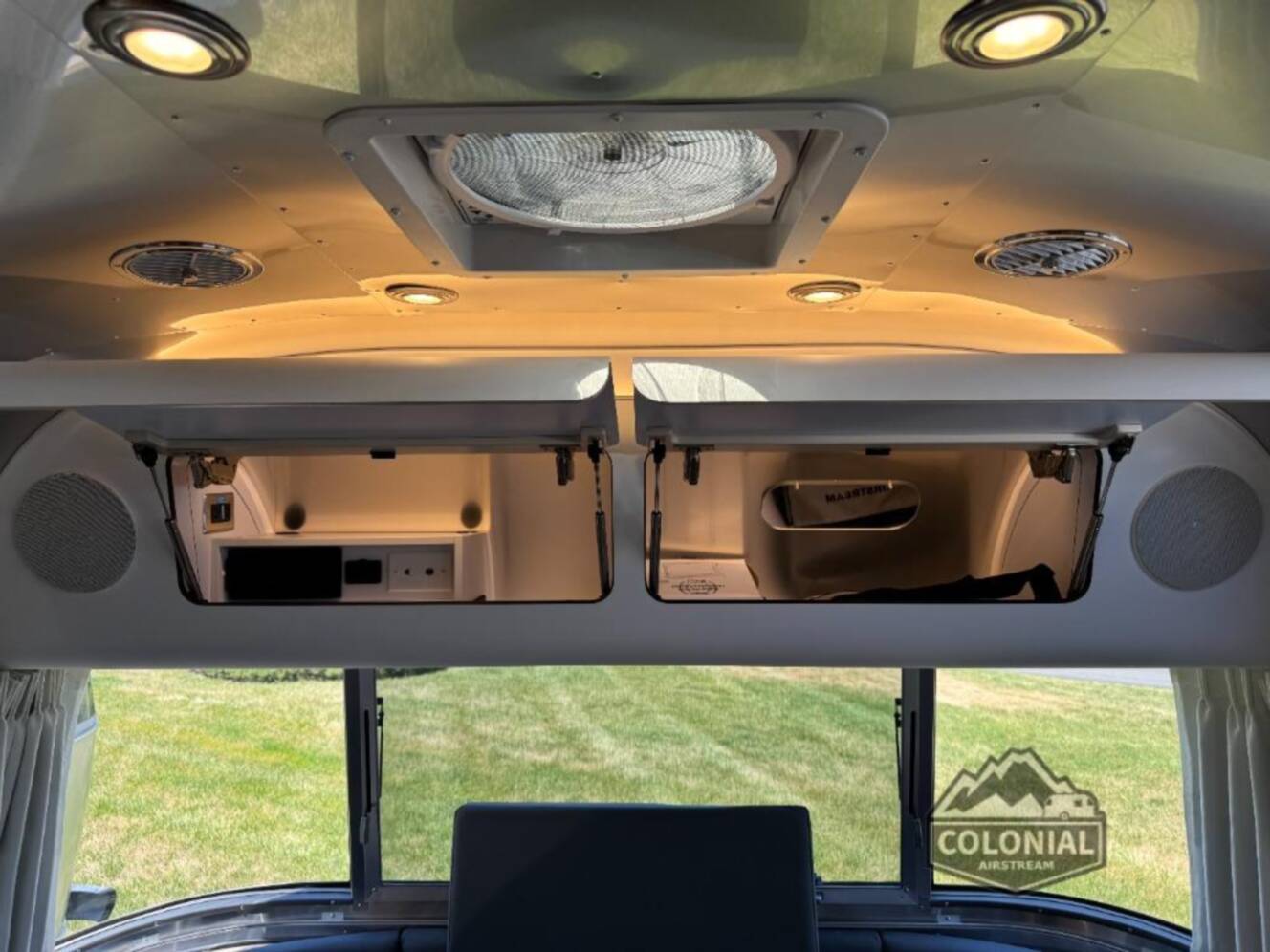 A photo of this 2026 Airstream Globetrotter 25FBT Twin