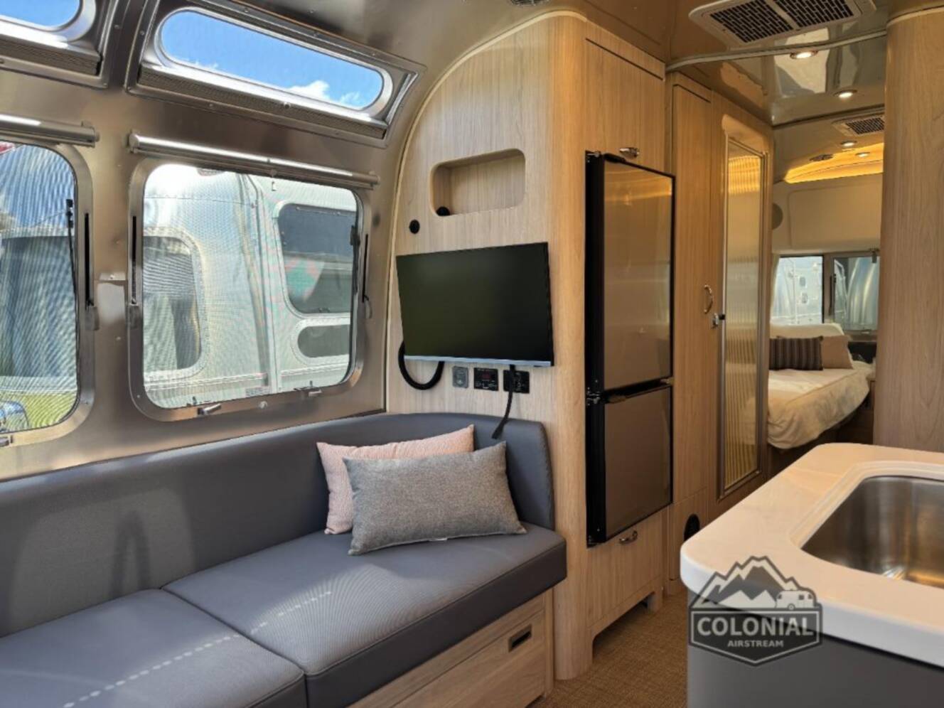 A photo of this 2026 Airstream Globetrotter 25FBT Twin