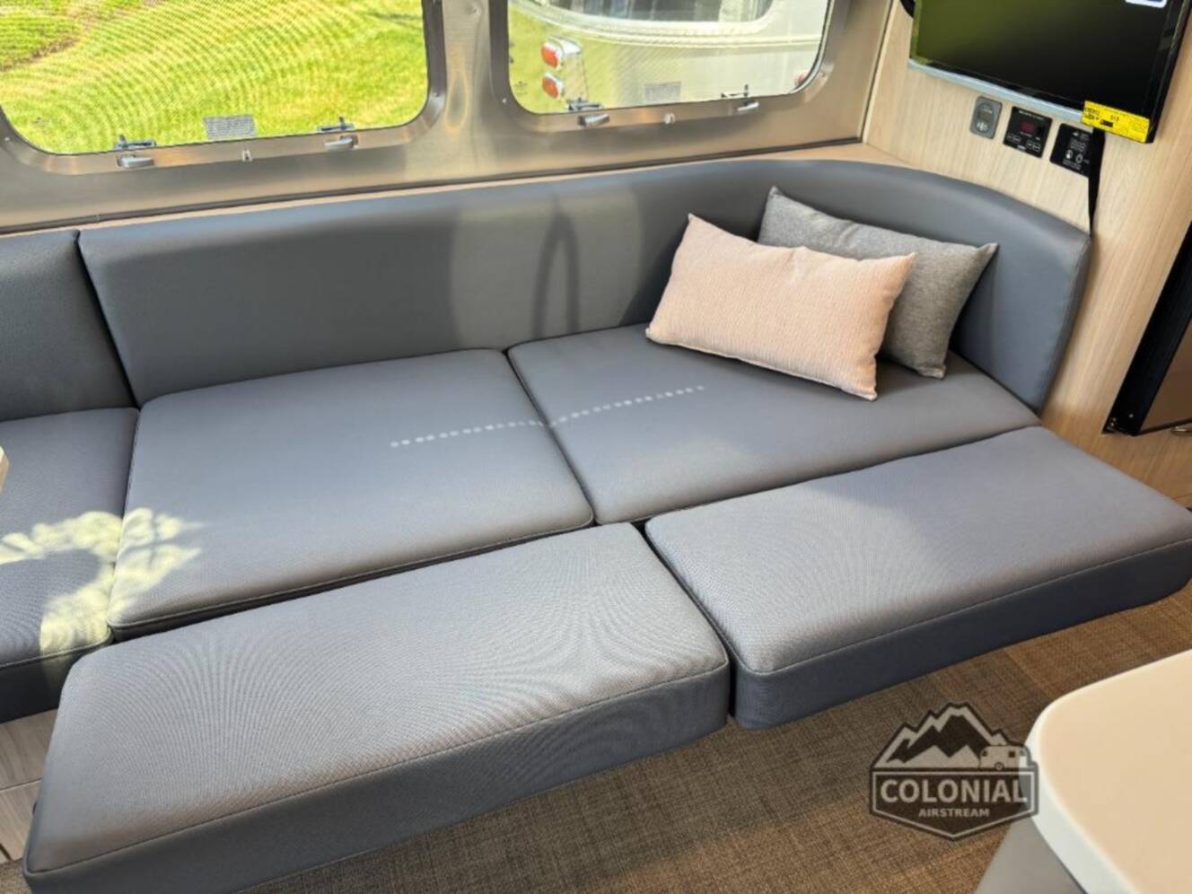 A photo of this 2026 Airstream Globetrotter 25FBT Twin