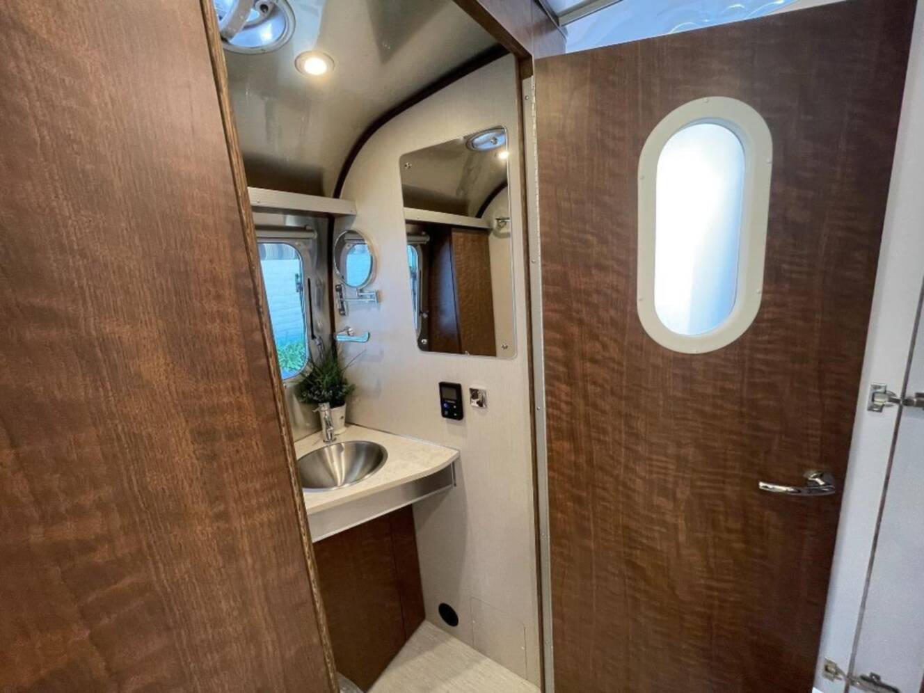 A photo of this 2026 Airstream Globetrotter 25FB