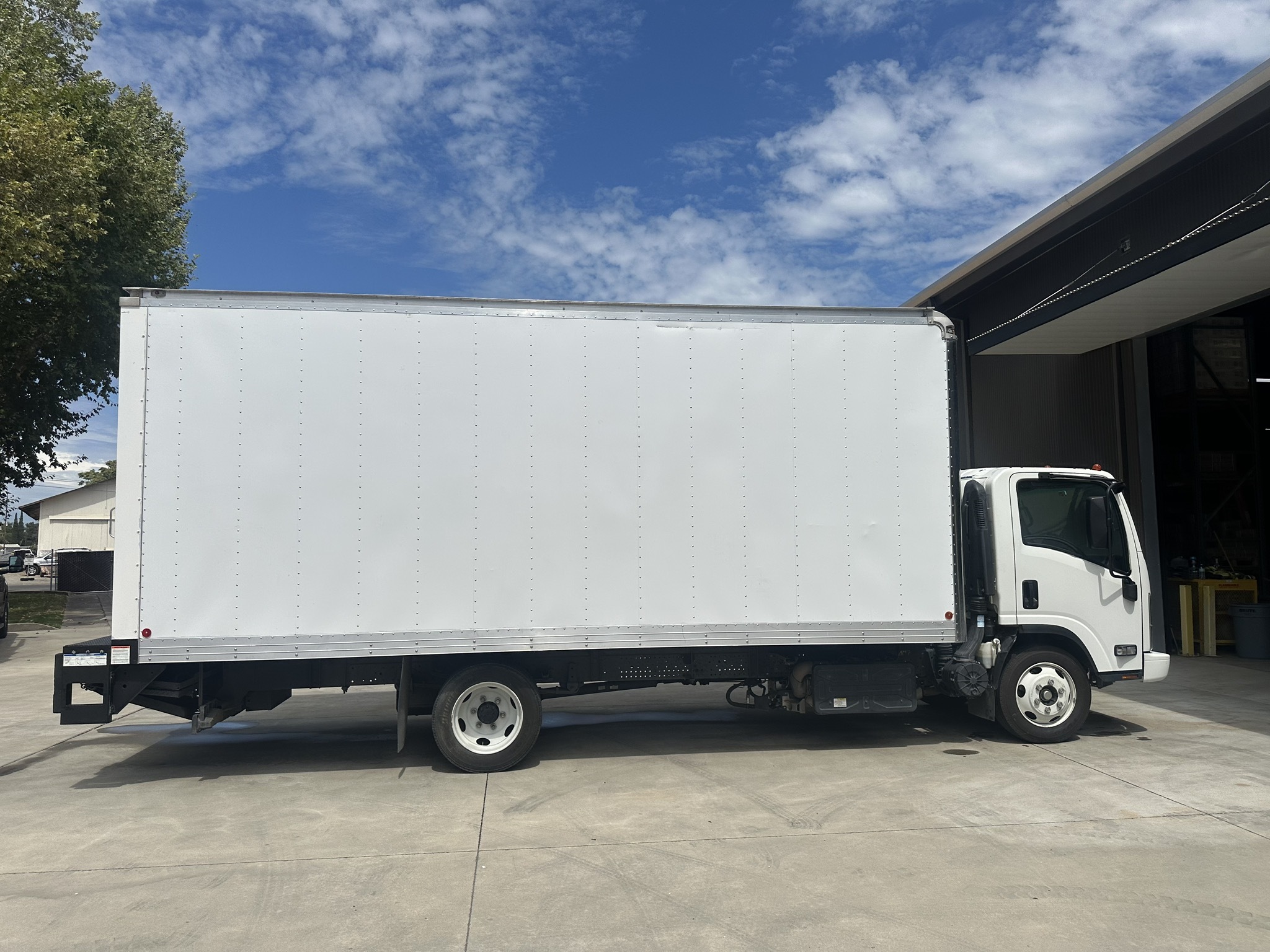 2017 ISUZU NRR in Colusa, CA