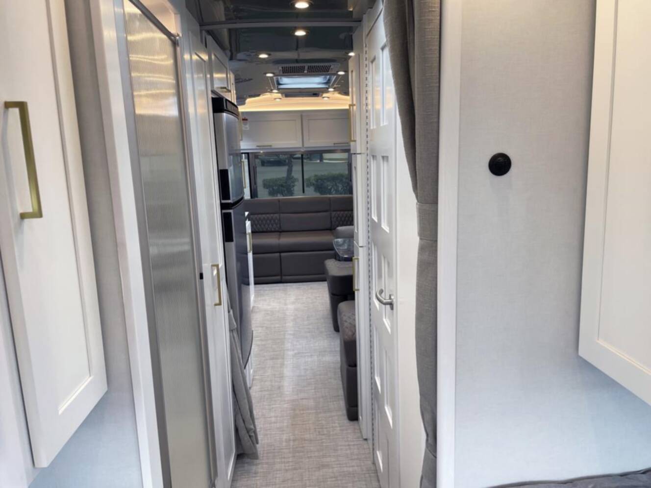A photo of this 2026 Airstream Classic 28 RBT