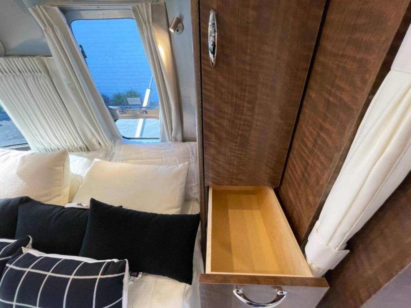 A photo of this 2026 Airstream Globetrotter 25FB