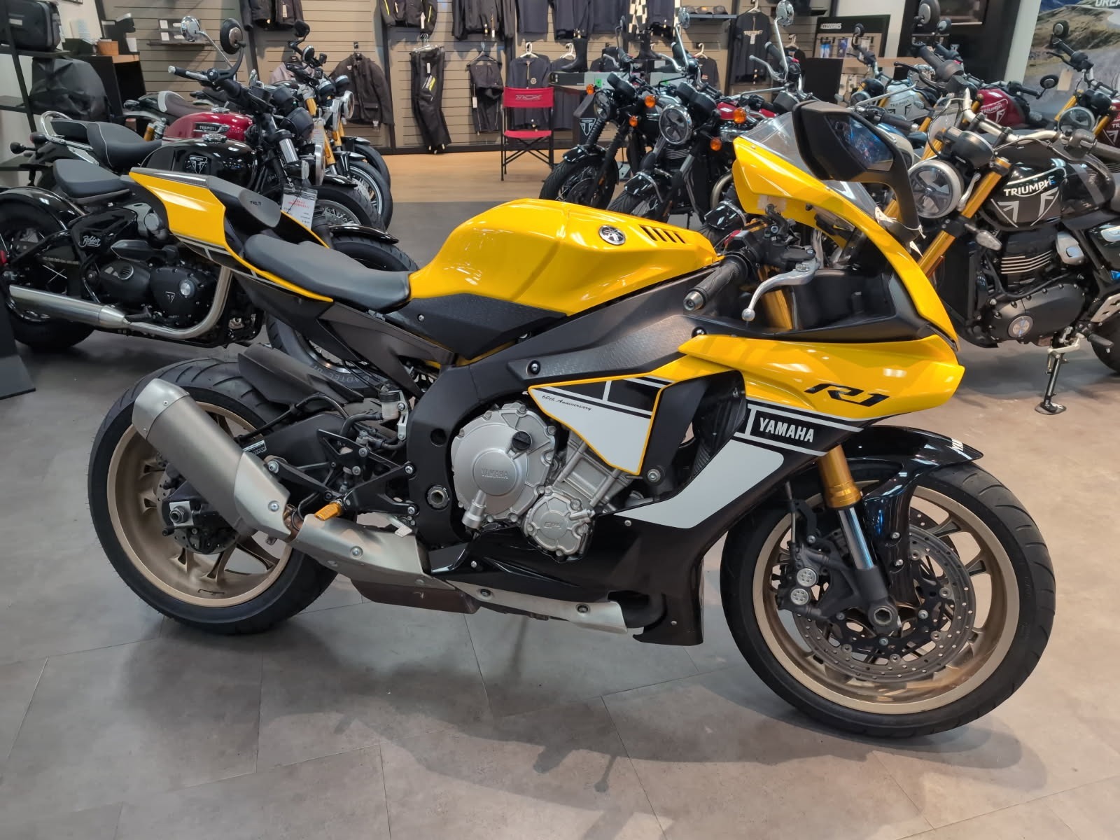 2016 Yamaha YZF-R1 R1 in New Haven, CT