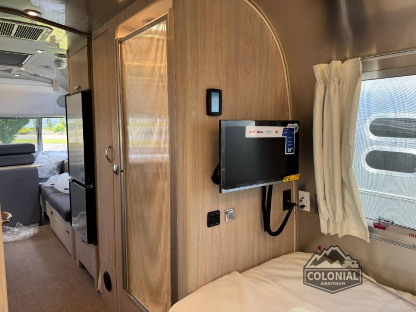A photo of this 2026 Airstream Globetrotter 25FBT Twin
