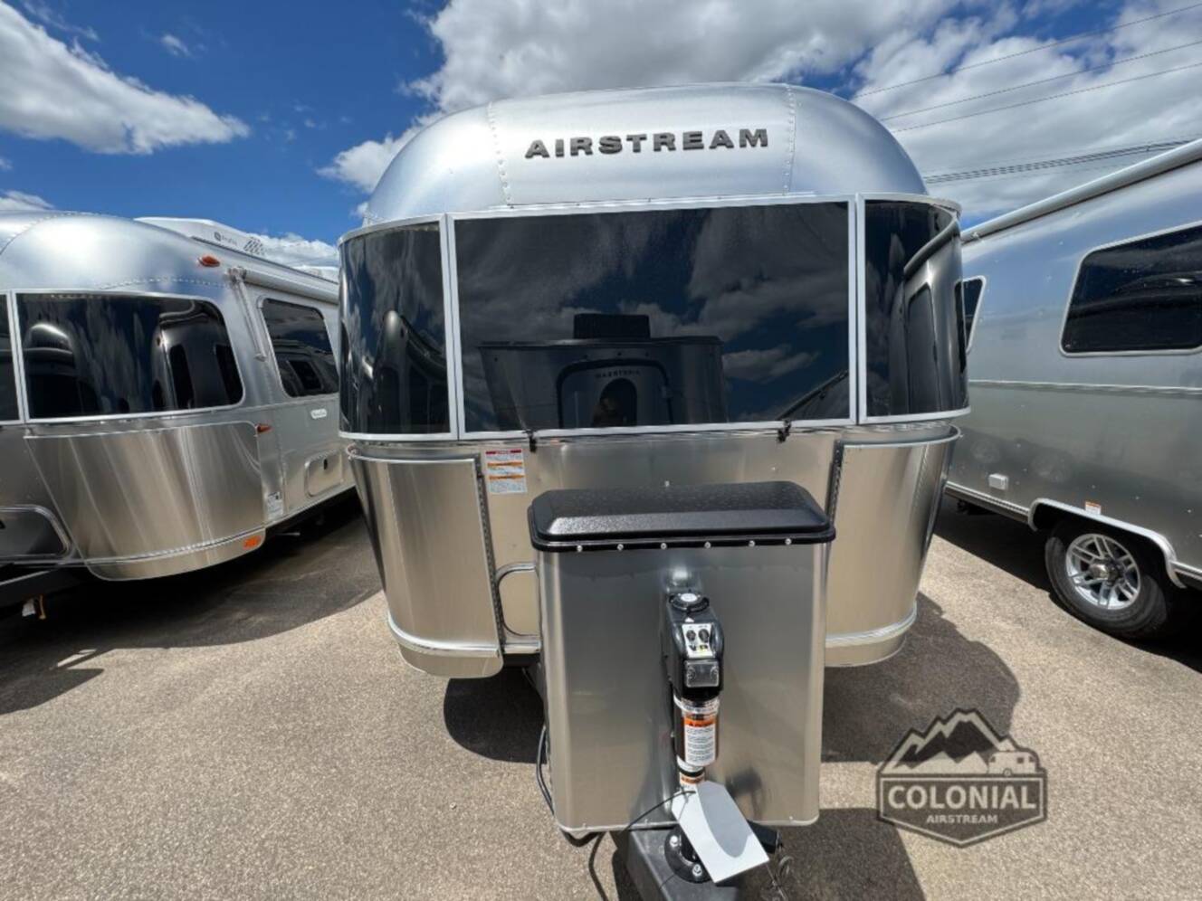 A photo of this 2026 Airstream International 23FBT Twin