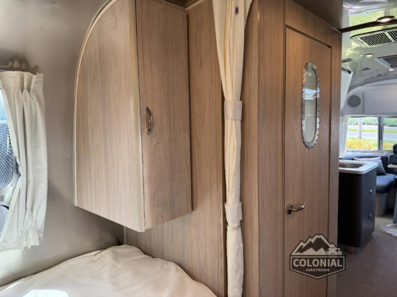 A photo of this 2026 Airstream Globetrotter 25FBT Twin