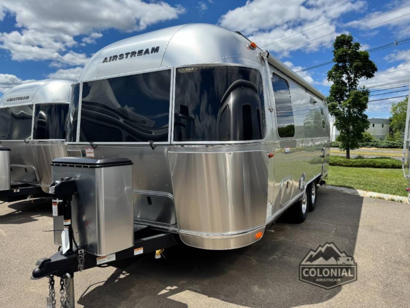 A photo of this 2026 Airstream International 23FBT Twin