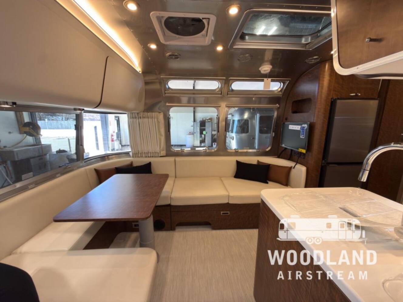 A photo of this 2026 Airstream Globetrotter 25FB Twin