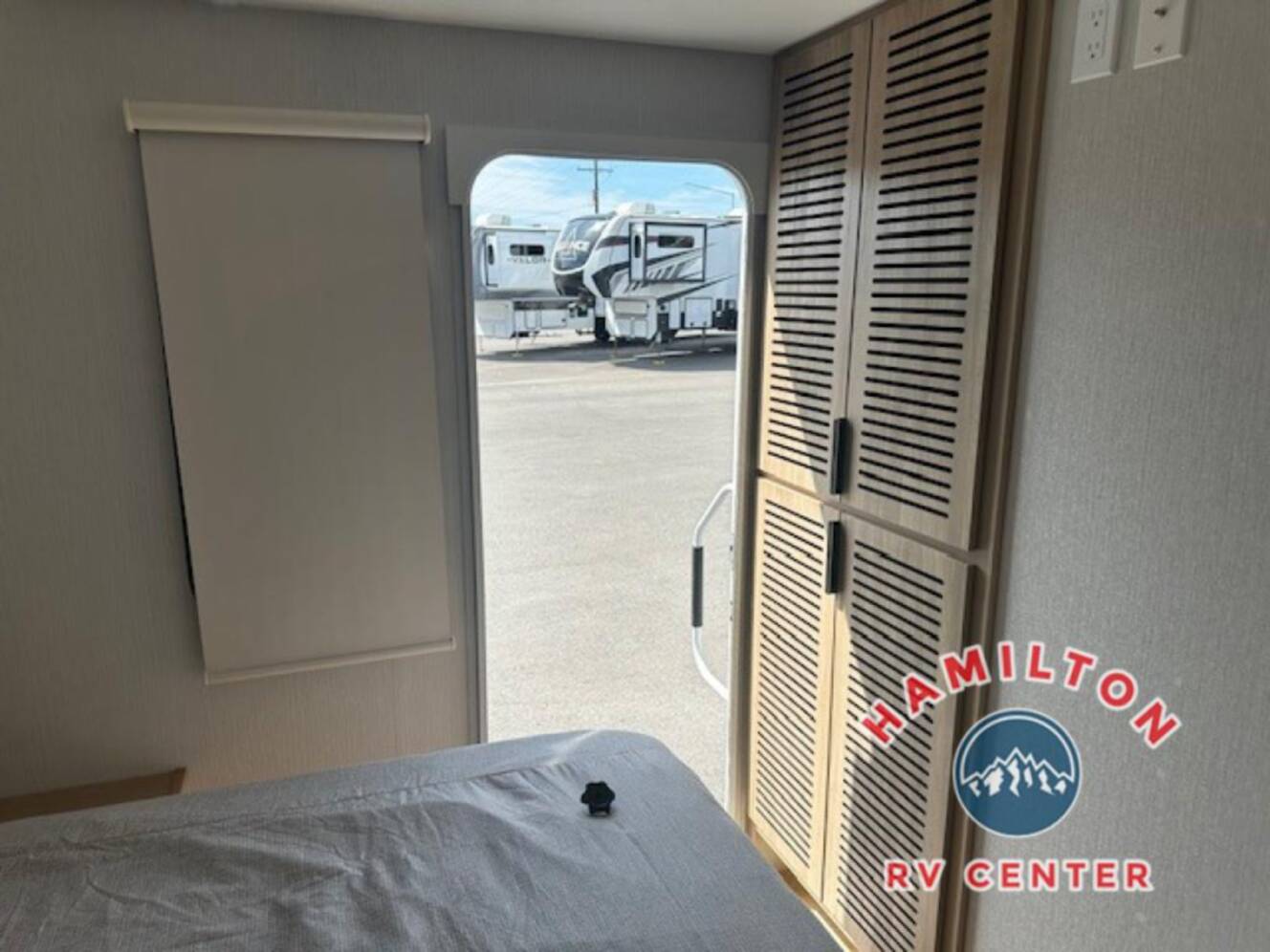 A photo of this 2026 Winnebago Thrive 24RKS