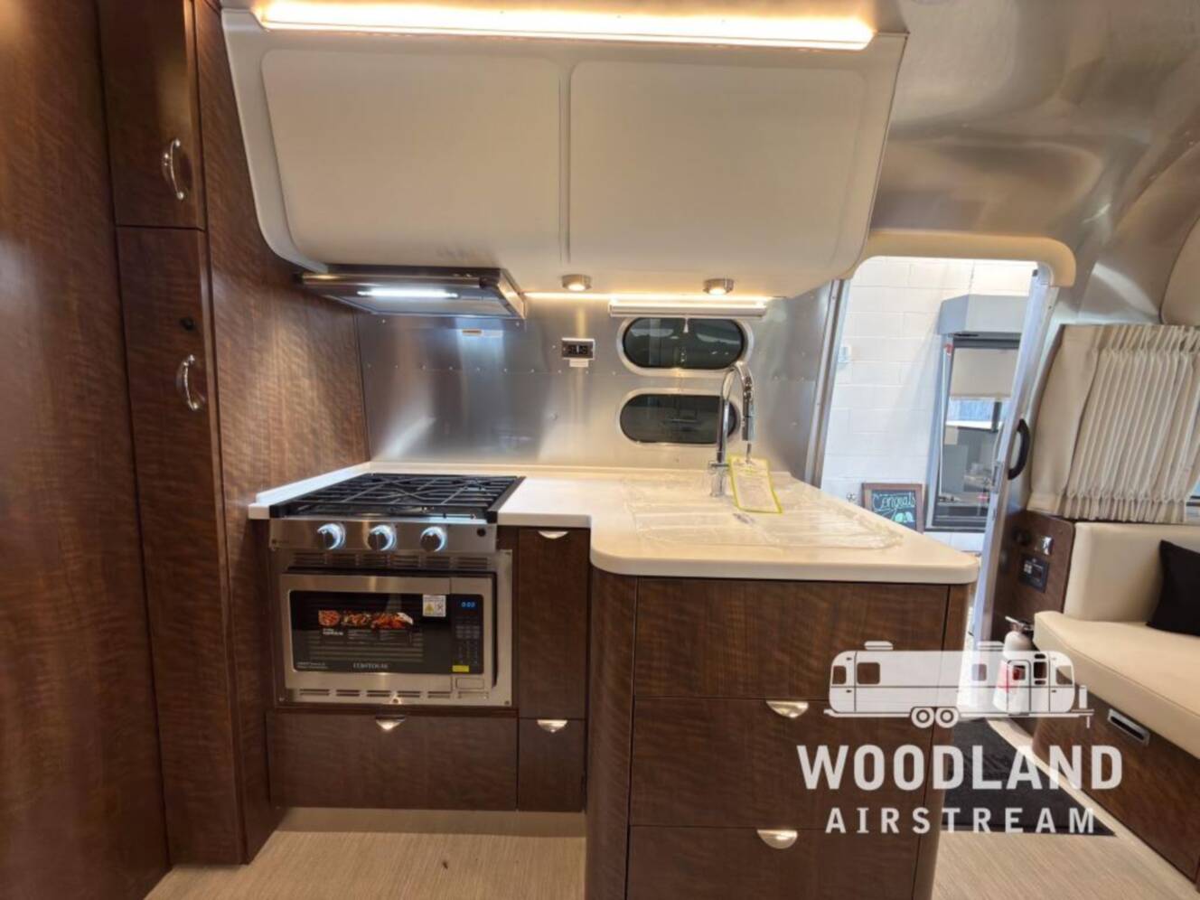 A photo of this 2026 Airstream Globetrotter 25FB Twin