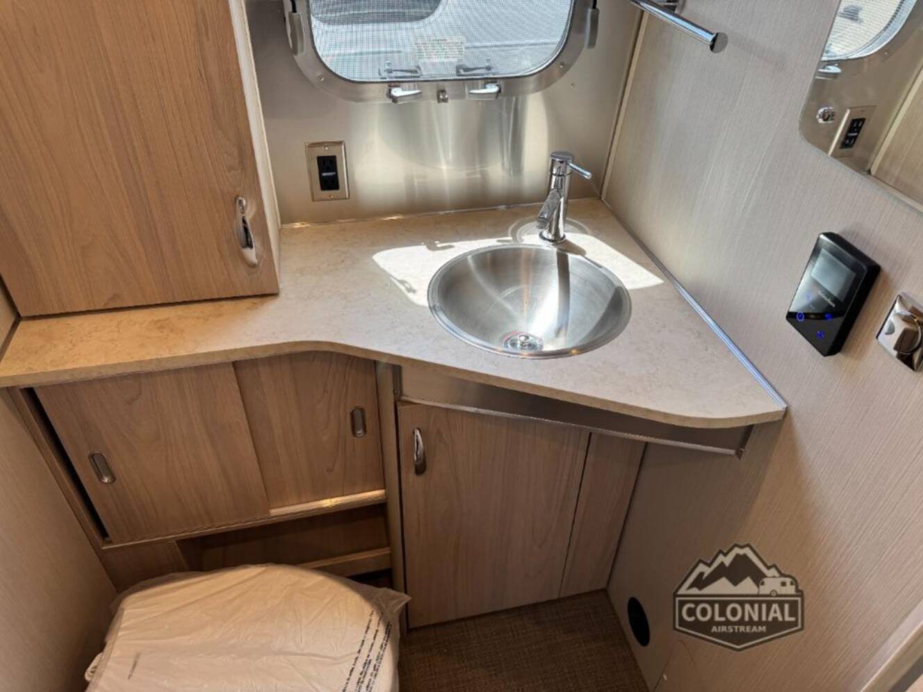 A photo of this 2026 Airstream Globetrotter 25FBT Twin