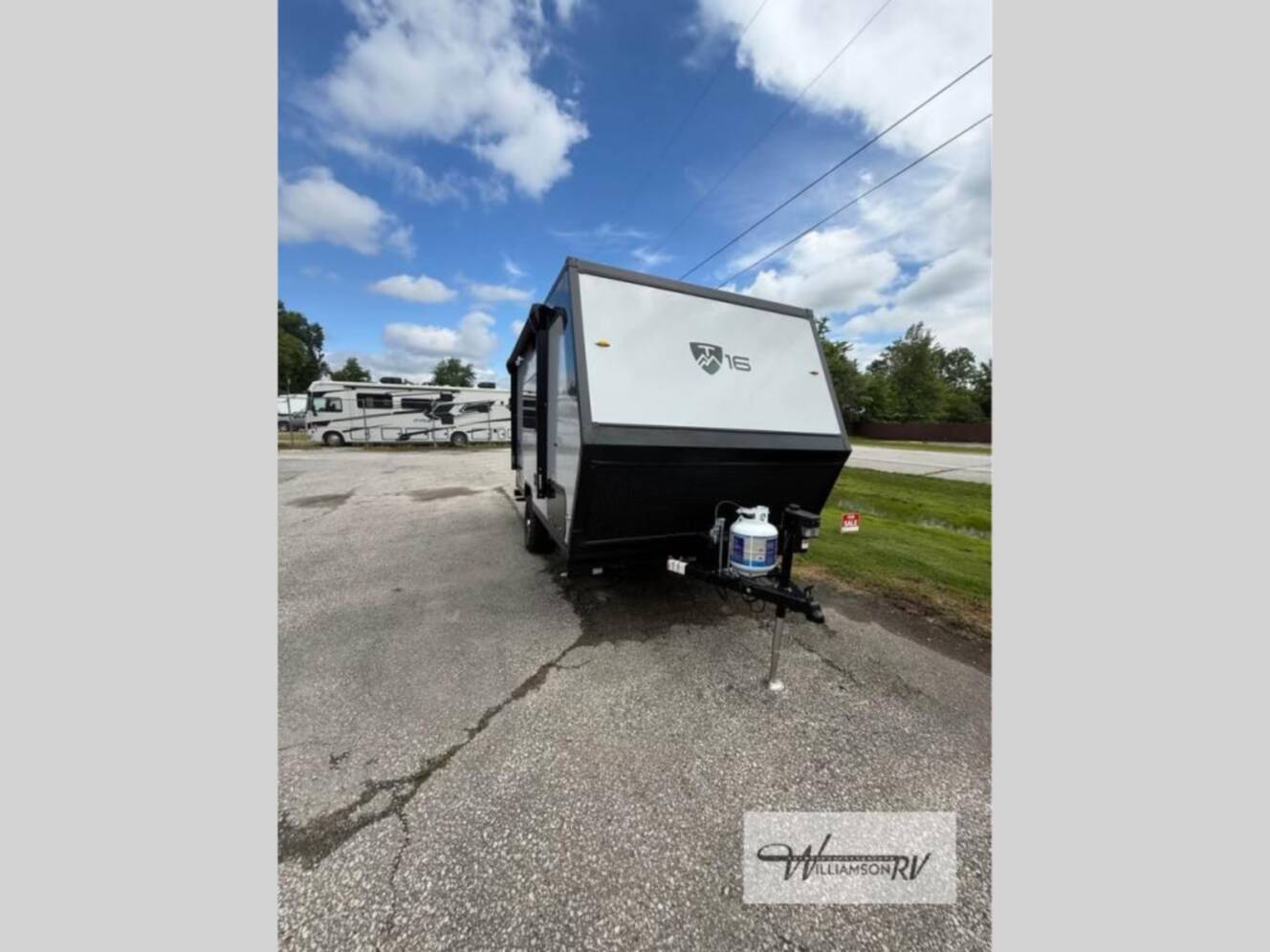 A photo of this 2027 Trailmanor TM 16