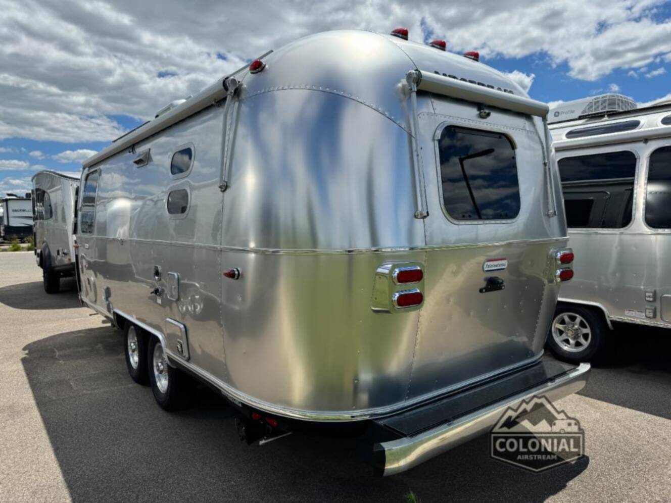 A photo of this 2026 Airstream International 23FBT Twin