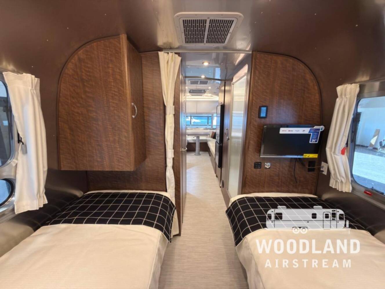 A photo of this 2026 Airstream Globetrotter 25FB Twin