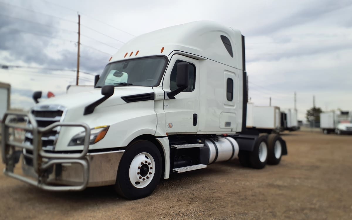2020 FREIGHTLINER CASCADIA 126 in Commerce City, CO