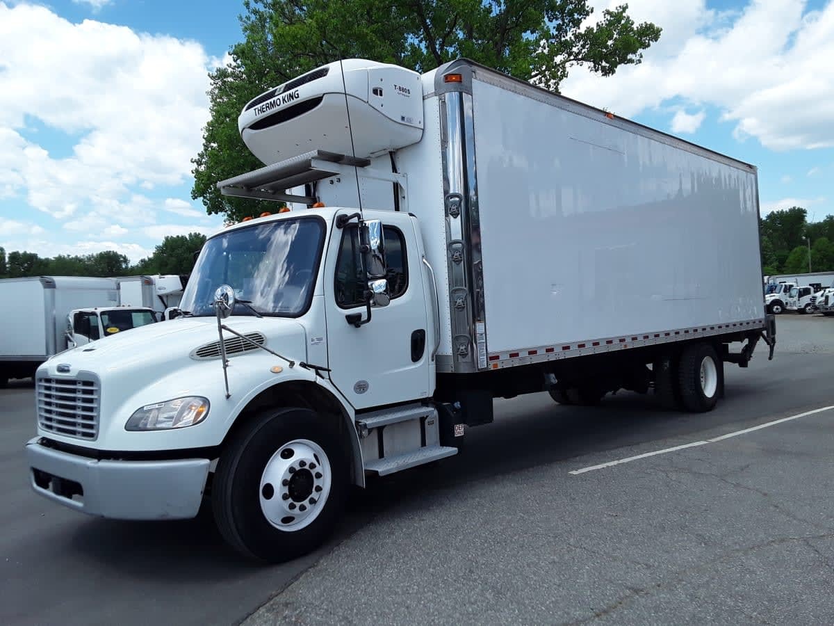 2019 FREIGHTLINER BUSINESS CLASS M2 106 in Charlotte, NC