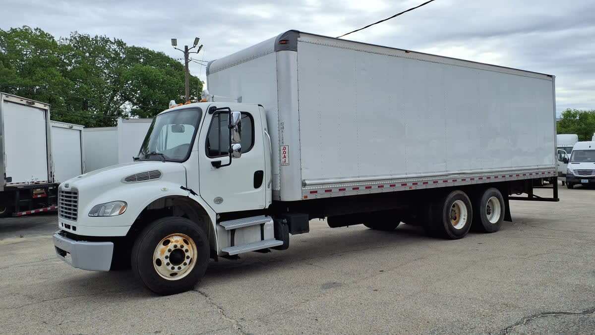 2018 FREIGHTLINER BUSINESS CLASS M2 106 in Warwick, RI