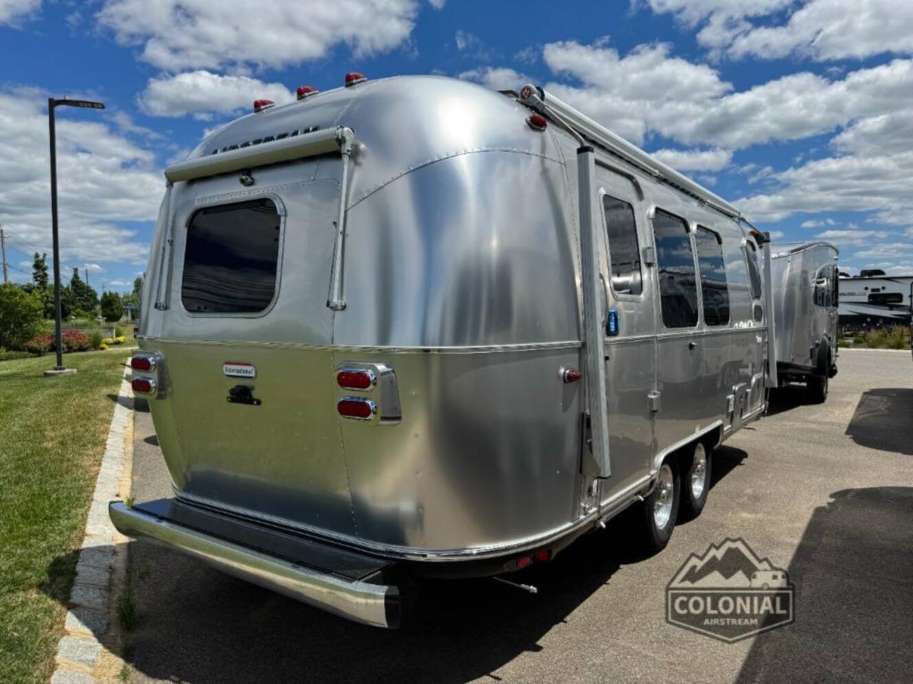 A photo of this 2026 Airstream International 23FBT Twin