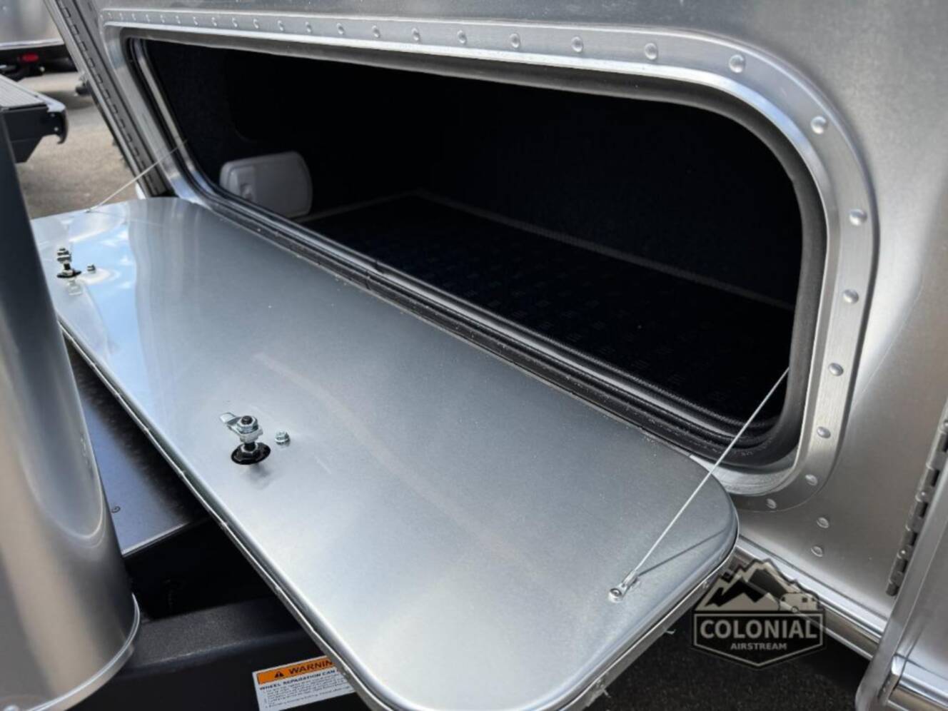 A photo of this 2026 Airstream Globetrotter 25FBT Twin