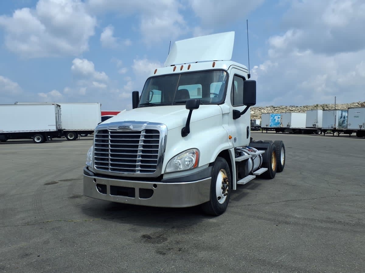 2019 FREIGHTLINER CASCADIA 125 in Taylor, MI