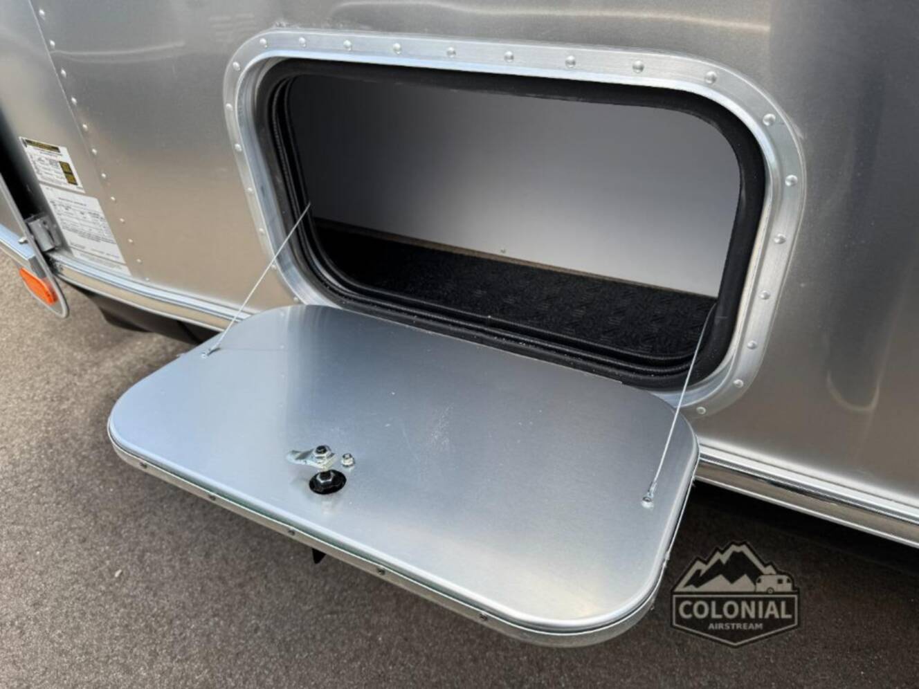 A photo of this 2026 Airstream Globetrotter 25FBT Twin