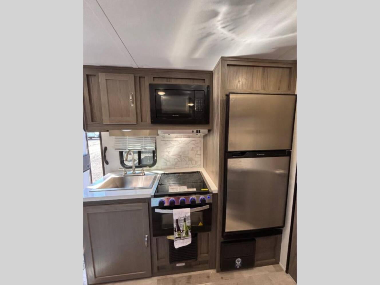 A photo of this 2026 Gulf Stream Rv Envision SVT 21TBS
