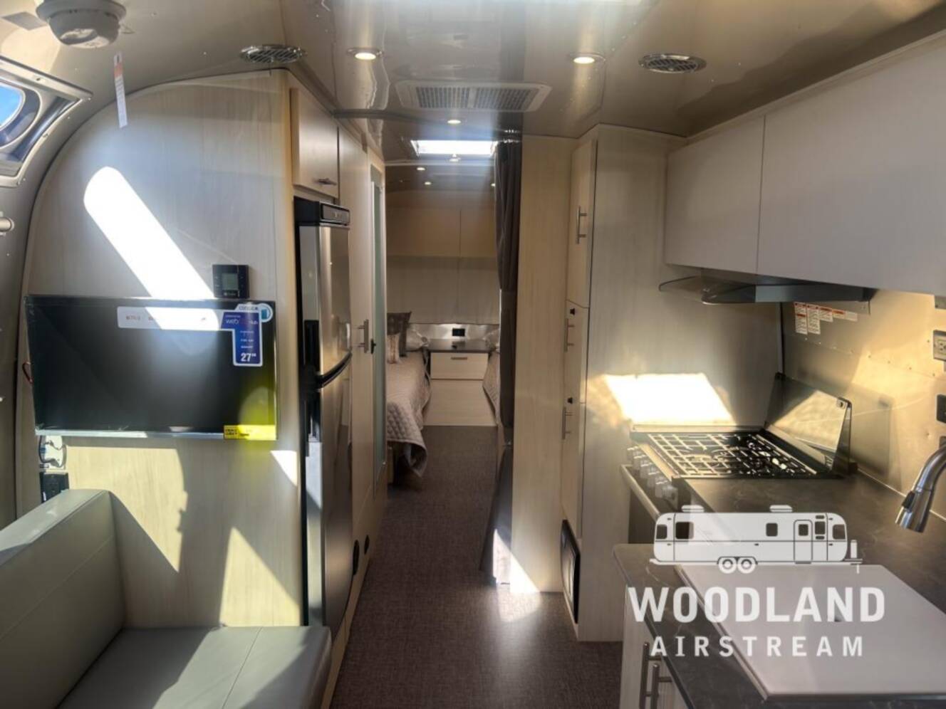 A photo of this 2026 Airstream Flying Cloud 27FB Twin
