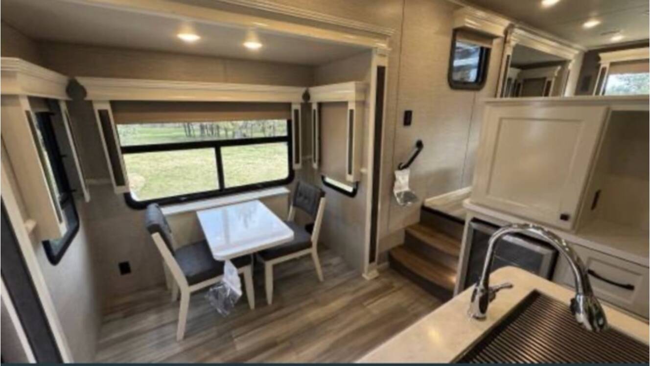 A photo of this 2022 Vanleigh Rv Beacon 42RDB
