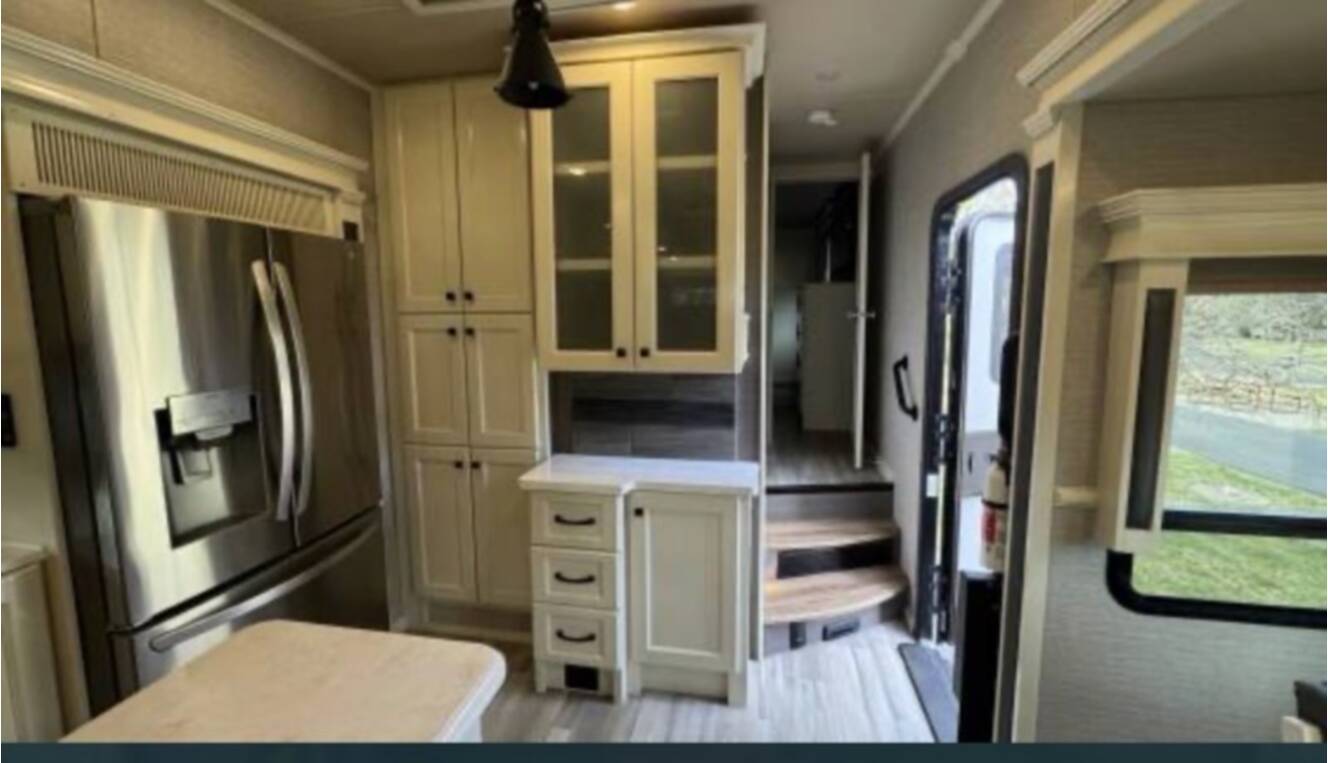 A photo of this 2022 Vanleigh Rv Beacon 42RDB