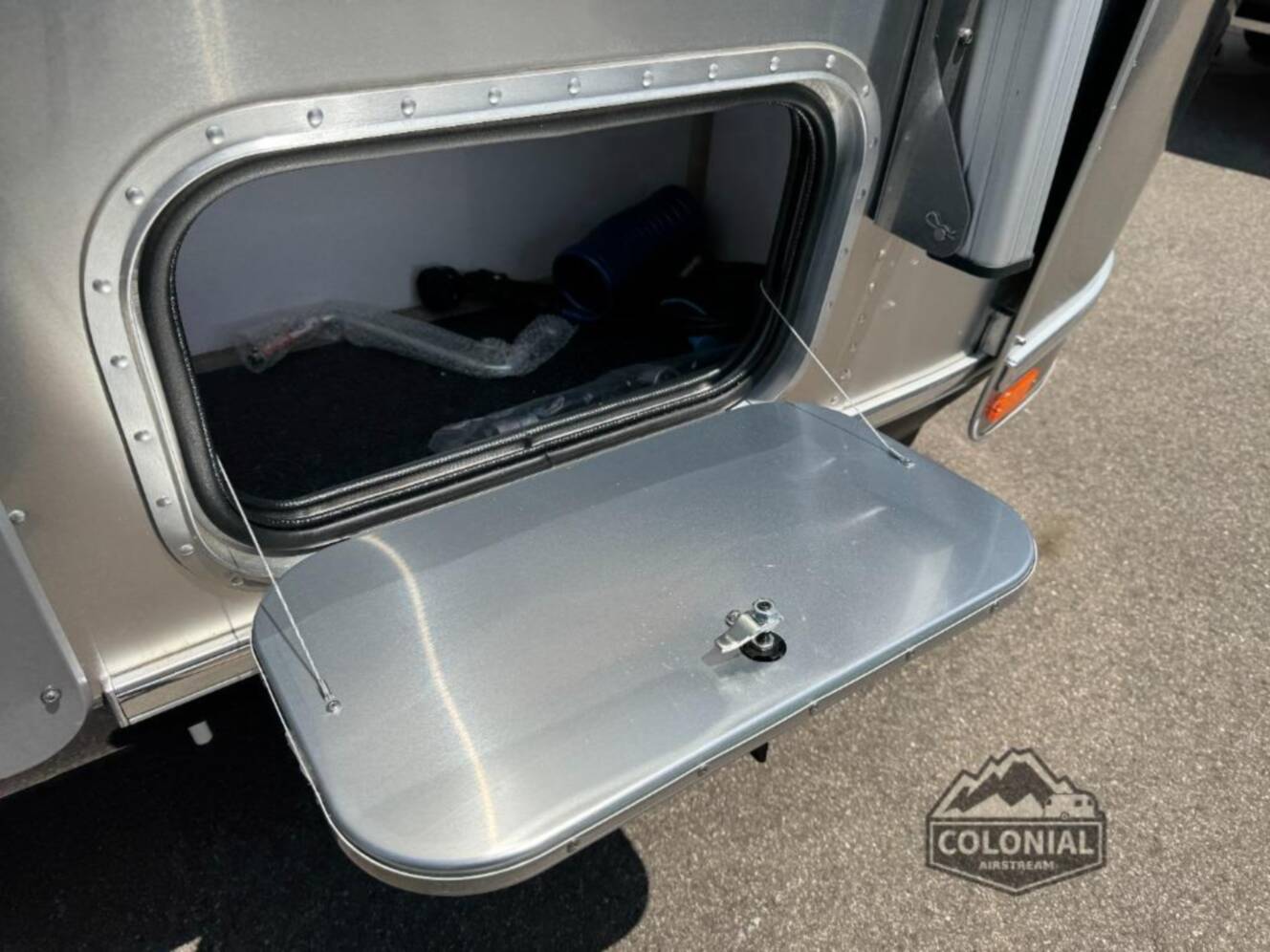A photo of this 2026 Airstream Globetrotter 25FBT Twin