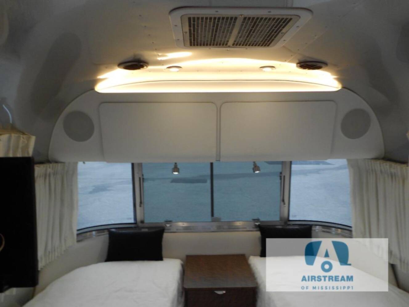 A photo of this 2023 Airstream Globetrotter 27FB Twin