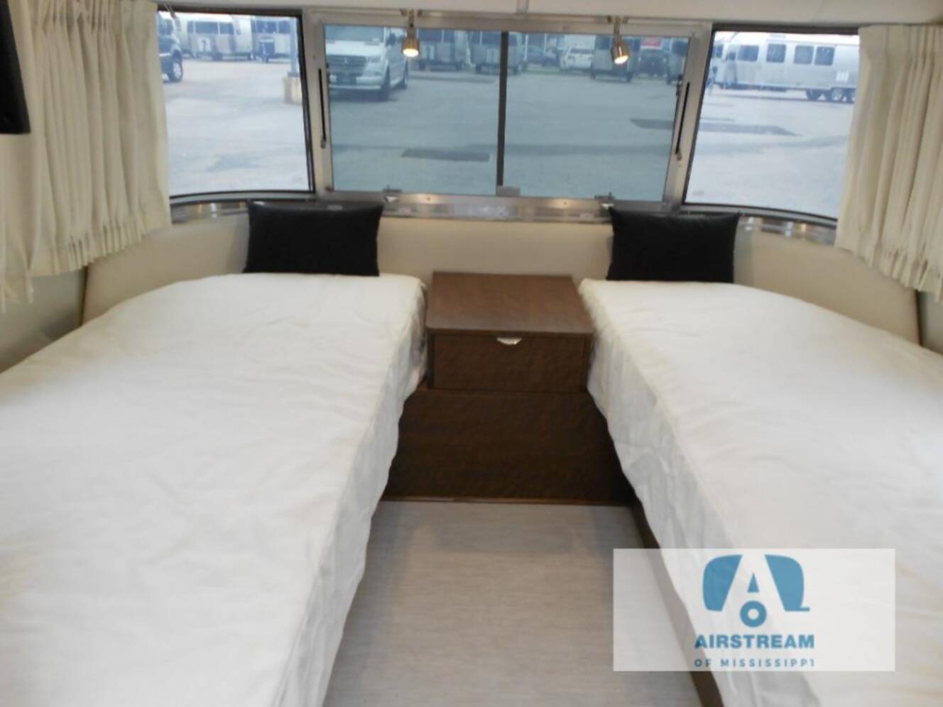 A photo of this 2023 Airstream Globetrotter 27FB Twin