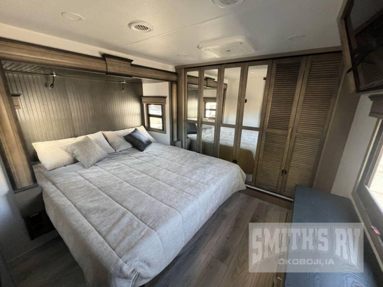 A photo of this 2026 Keystone Rv Montana 3231CK