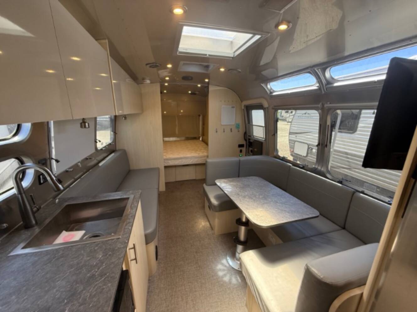 A photo of this 2022 Airstream Flying Cloud 30FB Bunk