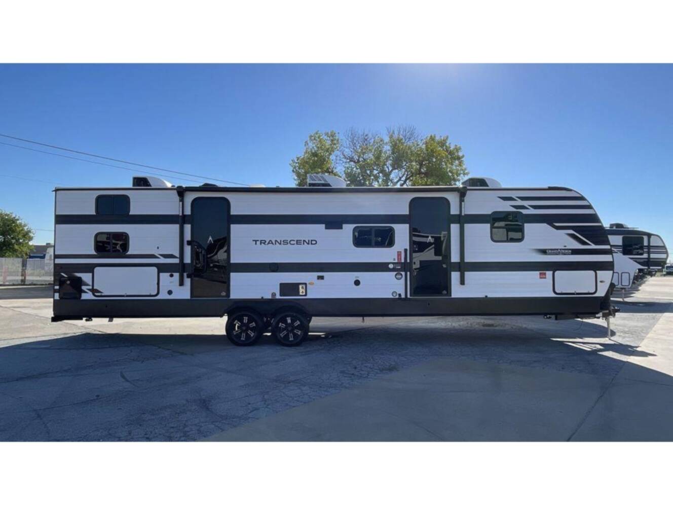 A photo of this 2026 Grand Design Transcend 325BHT