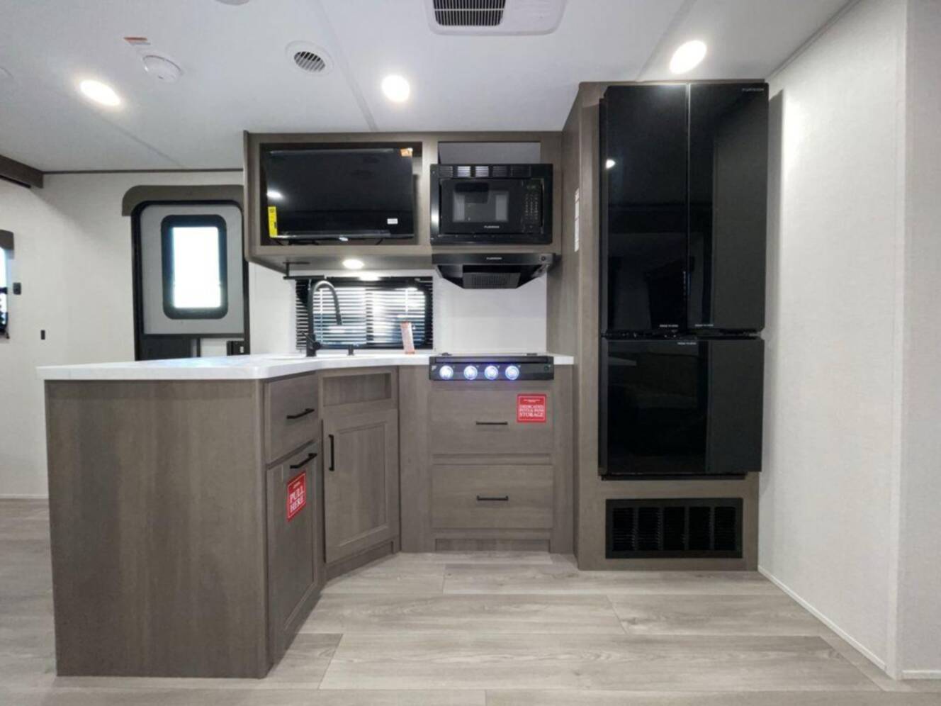 A photo of this 2026 Grand Design Transcend 325BHT